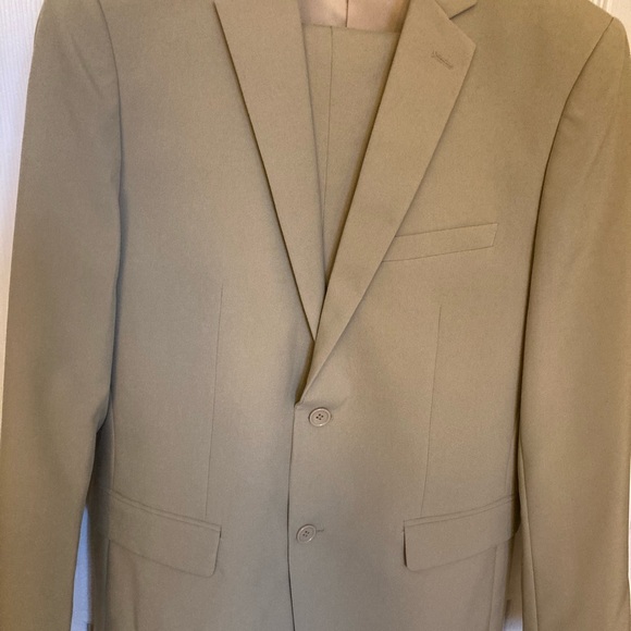 Beige 2 piece Suite - Picture 3 of 5